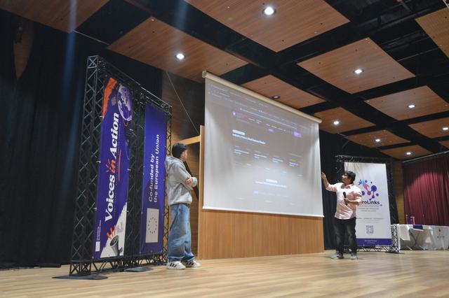 Live demo on the big screen